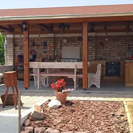 Gyöngyvirág Apartman Keszthely Esterno foto