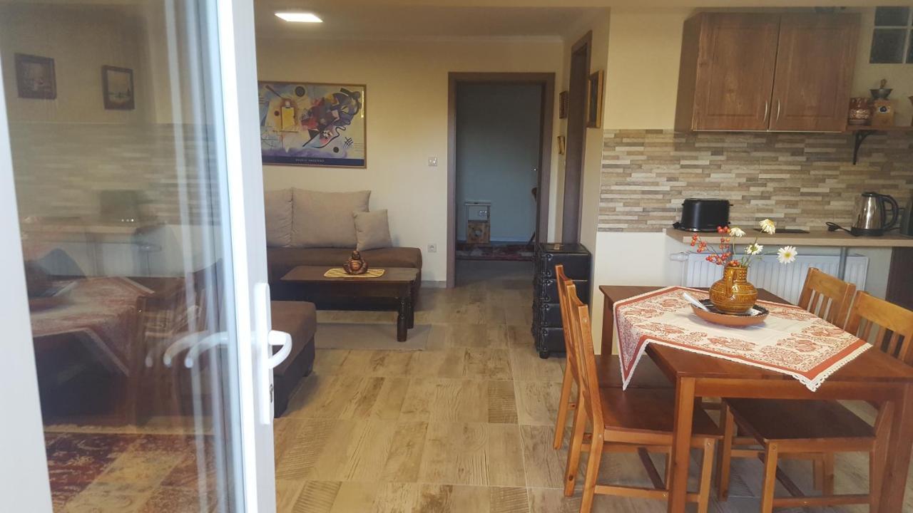 Gyöngyvirág Apartman Keszthely Esterno foto