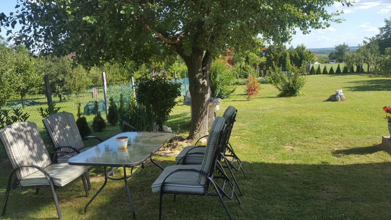 Gyöngyvirág Apartman Keszthely Esterno foto