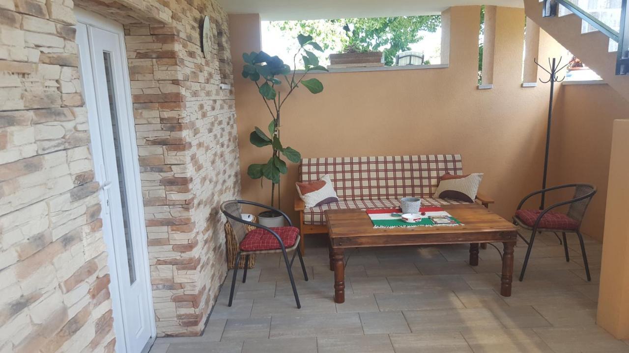 Gyöngyvirág Apartman Keszthely Esterno foto